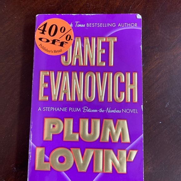 Book bundle - Picture 2 of 7